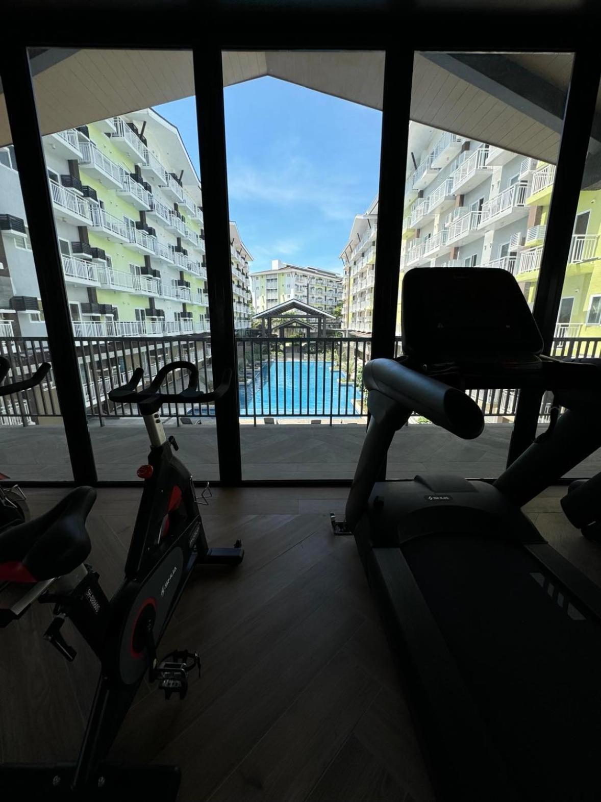 Ania Suite Room Lapu-Lapu City Exterior photo